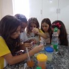 5º ANO B EM AULA NO LABORATÓRIO DE CIÊNCIAS