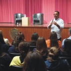 Palestra com Júlio Furtado reúne educadores