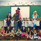 Alice e Chapeleiro Maluco visitam Educação Infantil