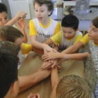 Aula dos 5º anos no laboratório de ciências