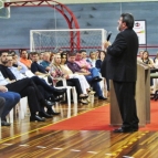 Cortella realiza discussão sobre educação