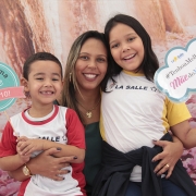 Mães são homenageadas pelos estudantes do Colégio