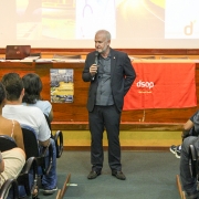 Palestra sobre gestão reuniu pais e colaboradores