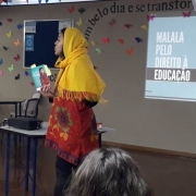 8º Ano participa de oficina literária sobre Malala