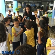 Equipe de Vôlei Treina com Campeã Olímpica 