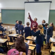 Modalidade olímpica na aula de Educação Física