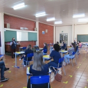 Escola prepara o retorno às aulas presenciais