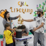 1º Ano do EF participa de Chá Literário