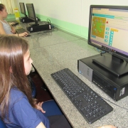 Alunos do 2º ano aprendem lógica de programação