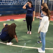 1ª série simula GPS em aula de Física