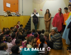 Teatro e Solidariedade na Casa da Criança