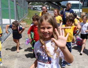 Colônia de Férias realiza passeio no Parque 