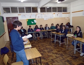 Turma 191 recria tribunal na aula de História