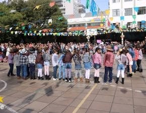 2º Ano representa a região Centro-oeste na Festa Junina 2019