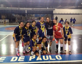 Futsal feminino é ouro no JEN e nos Católicos