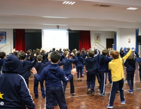 Hora do recreio, vamos dançar! 