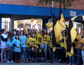 Aberta a Gincana La Salle Canoas - 105 Anos