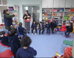 Dona Benta, visita a Creche e conta histórias 1