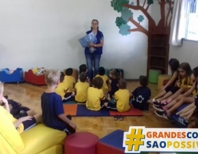  1º ANO, turma 111 - VISITANDO A BIBLIOTECA DA ESCOLA  