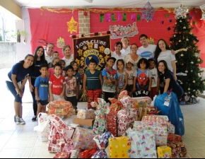 Entrega dos Presentes - Natal Solidário