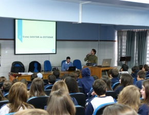 Palestra aborda hábitos de estudo