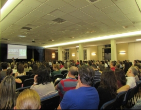 Palestra discute comunicação do amor na família