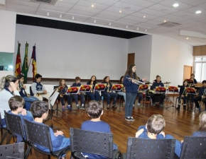 2º ano recebe Escola de Música  - álbum 1