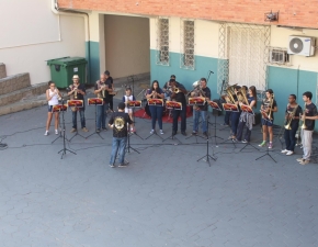 Apresentação da Banda Marcial aos alunos 