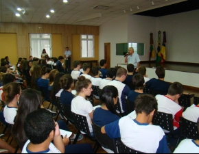 Apresentação da Equipe Diretiva aos alunos