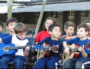 Apresentação de Violão - Pinhal