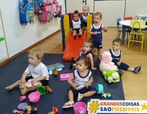 Creche I - MOMENTO DE SOCIALIZAÇÃO NO AMBIENTE ESCOLAR 