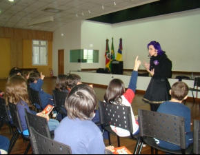 Hora do Conto com Léia Cassol para 3º e 4º ano/EF